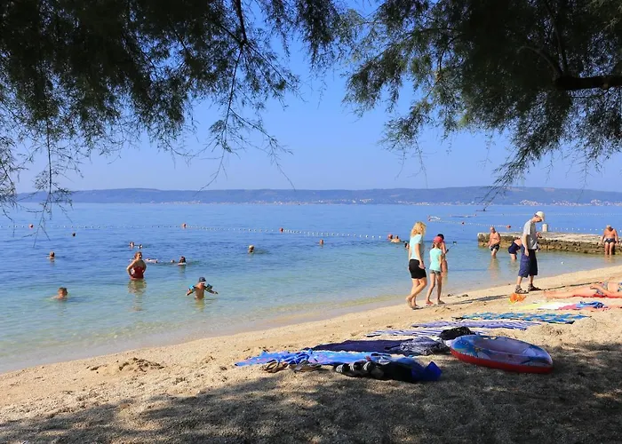 Apartman With A Parking Space Kastel Kambelovac, - 14084