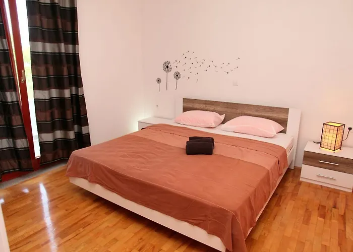 With A Parking Space Kastel Kambelovac, - 14084 Apartman